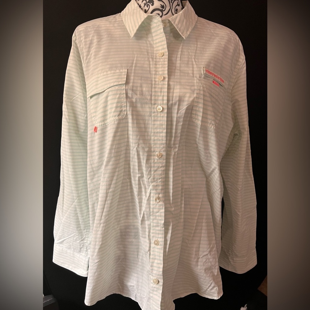 Vineyard Vines Performance Mint + White Striped Short Size 16 - Worn once